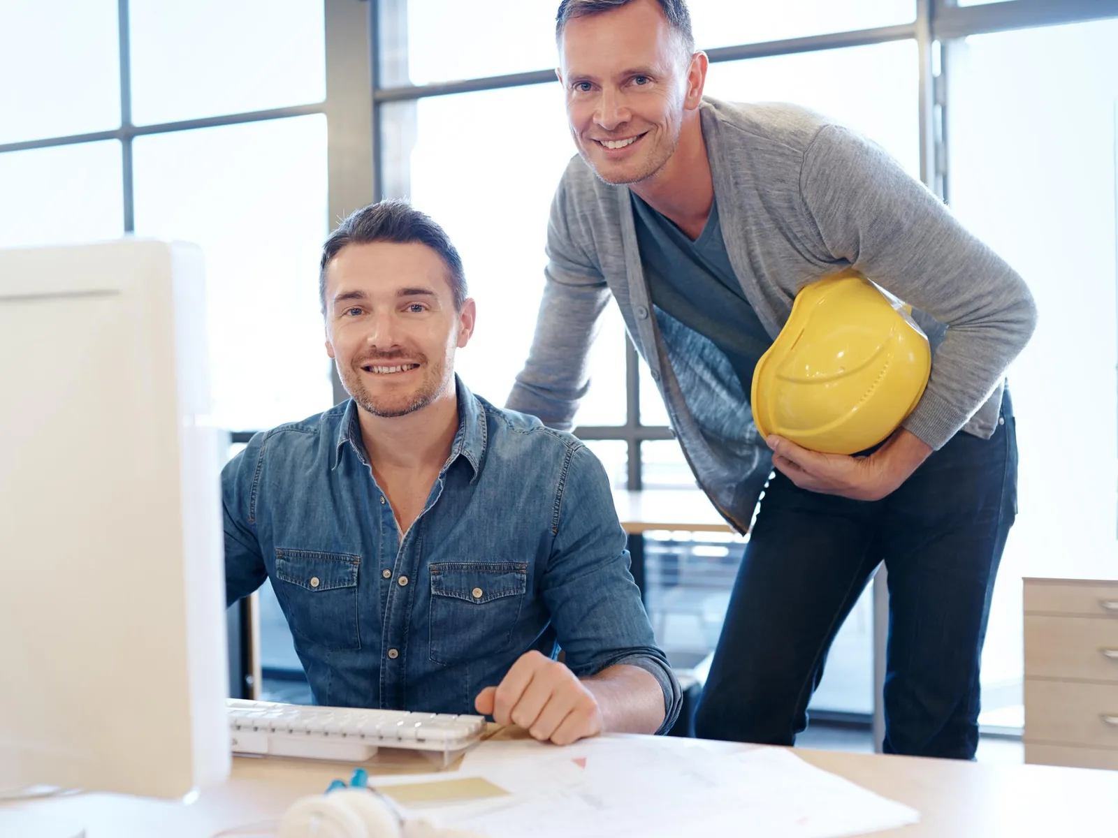 Builder selecting the best construction inspection software